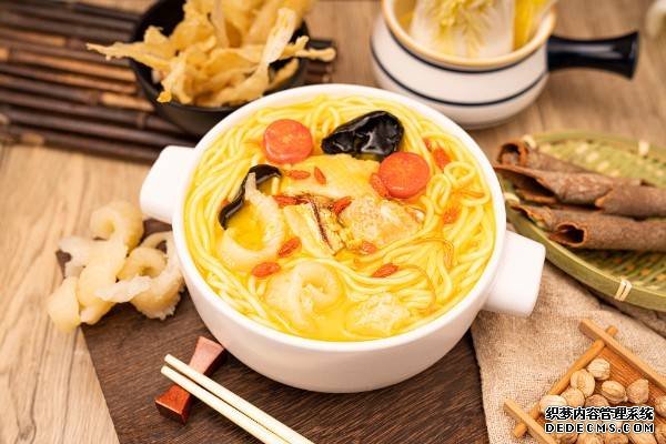 季北川花胶鸡汤米粉加盟费多少 总部支持有哪些